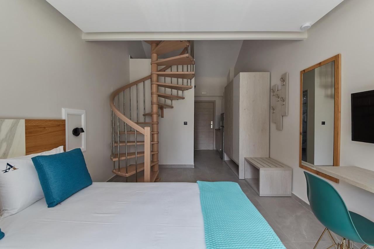 Albatros Luxury Suites Nea Vrasna Bagian luar foto