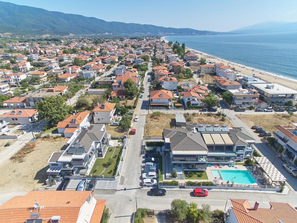 Albatros Luxury Suites Nea Vrasna Bagian luar foto